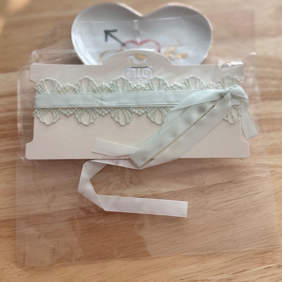 Jewelry - STATEMENT NECKLACE/TRENDING NECKLACE